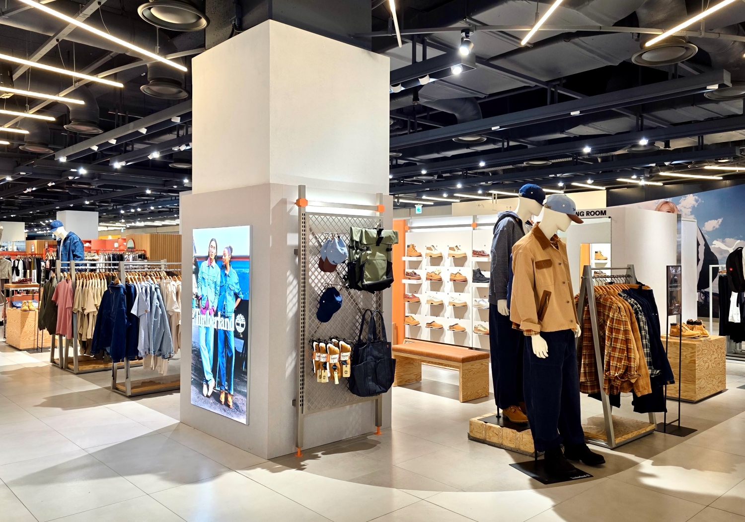 팀버랜드, 갤러리아 광교 입점... 수도권 남부에서 경쟁력 강화 836-Image